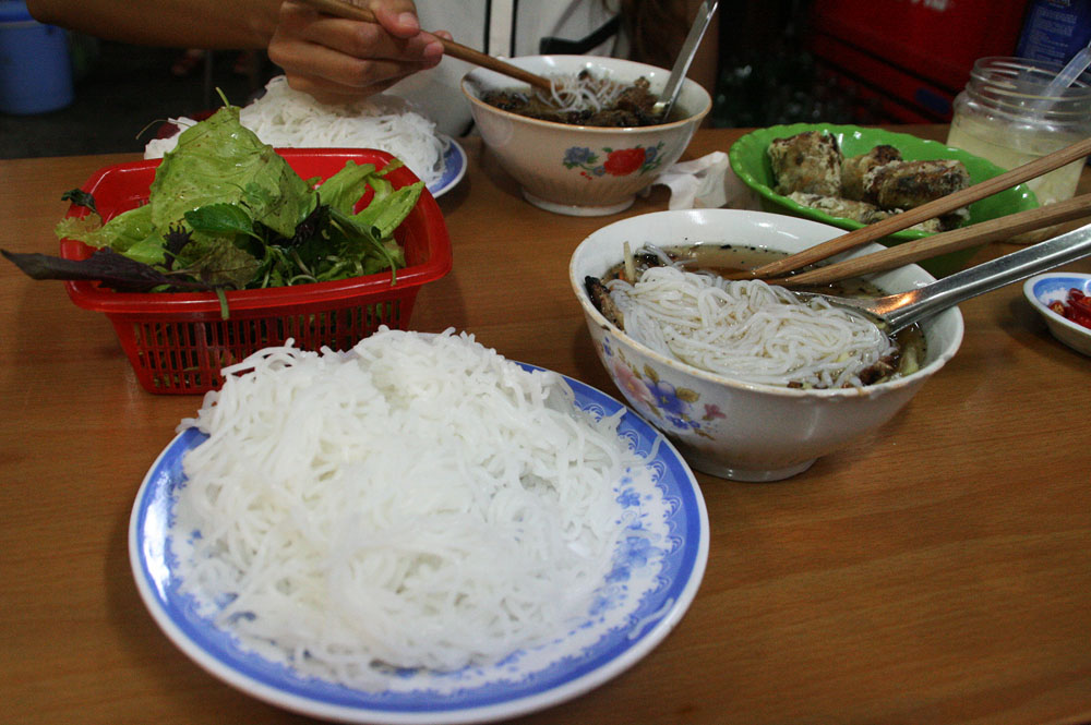 bun cha, vermicelli, vietnamese food