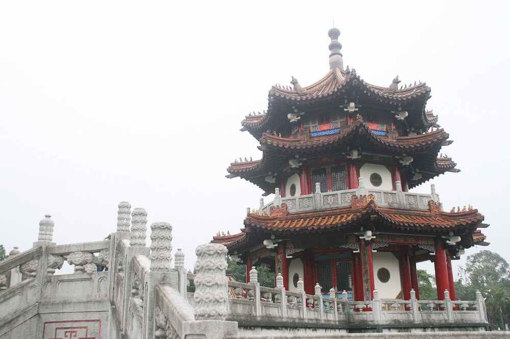 228 memorial peace park in taipei