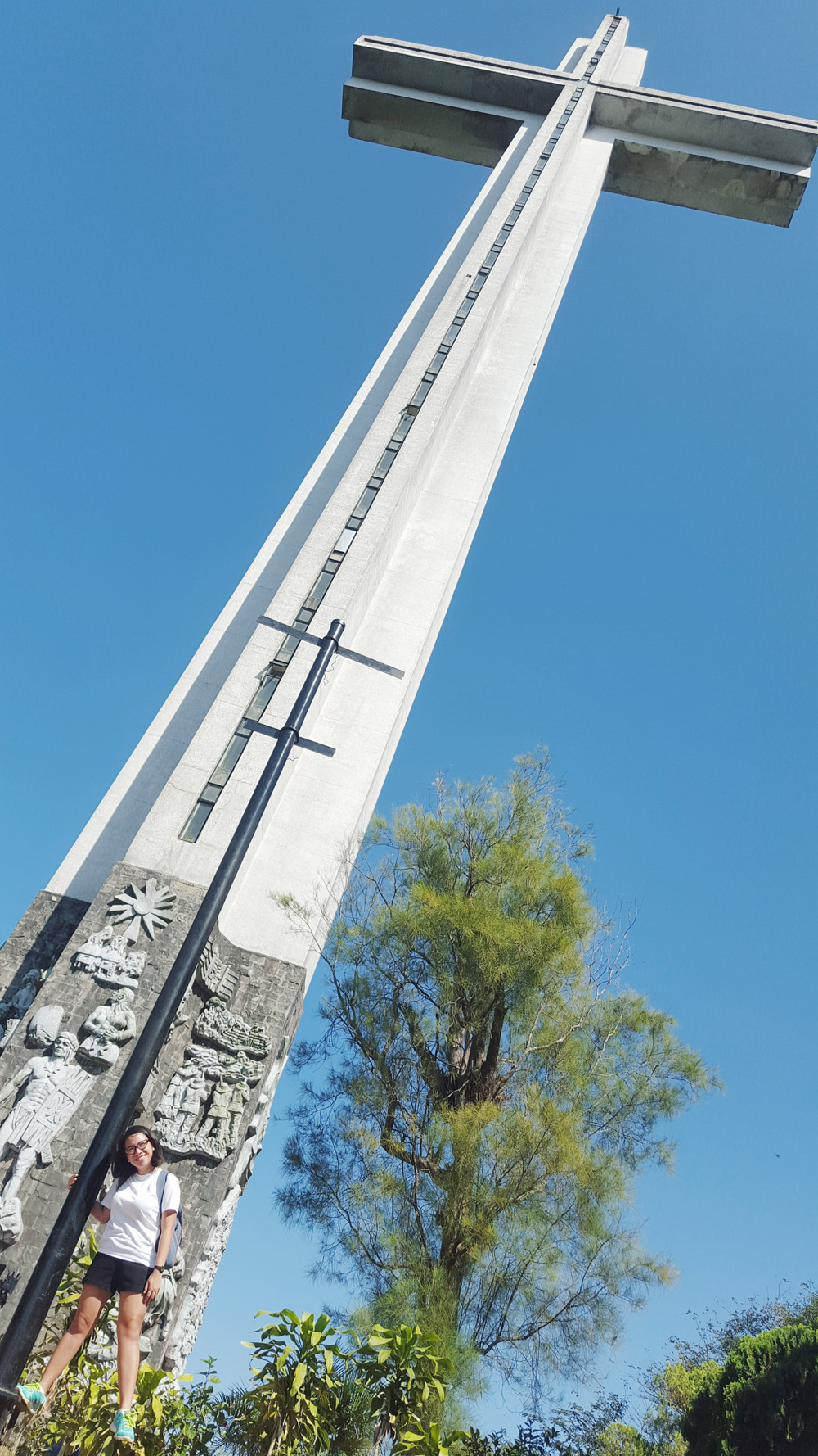 cross at shrine of valor